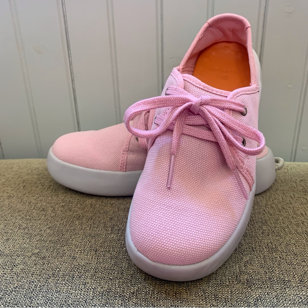 Soft Science Pink Canvas Weave Lace Up Round Toe Cushion Shoe Women’s W7